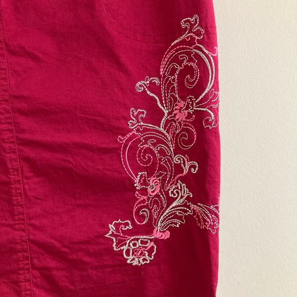 Olivia & Martin Gramercy Park Skirt Womans Size M Pink Embroidered Stretch - Picture 4 of 5